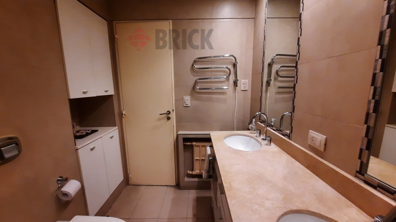 SALGUERO, JERONIMO al 2100 Piso 3 16