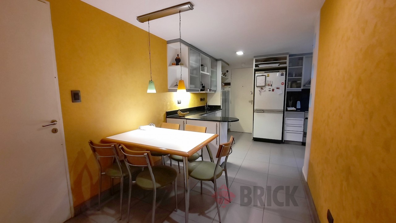 SALGUERO, JERONIMO al 2100 Piso 3 19