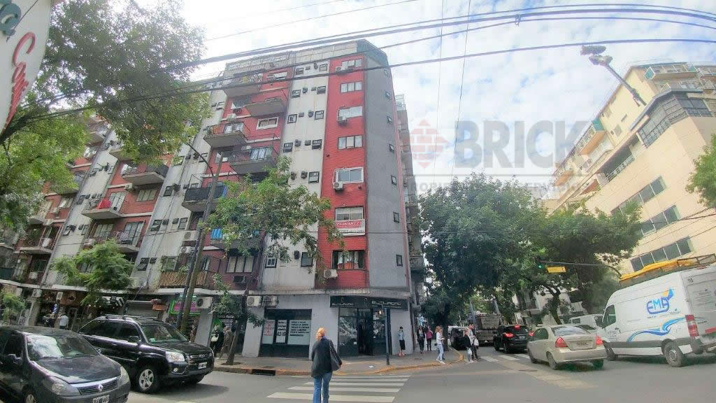 SALGUERO, JERONIMO al 1900 Piso 4 1