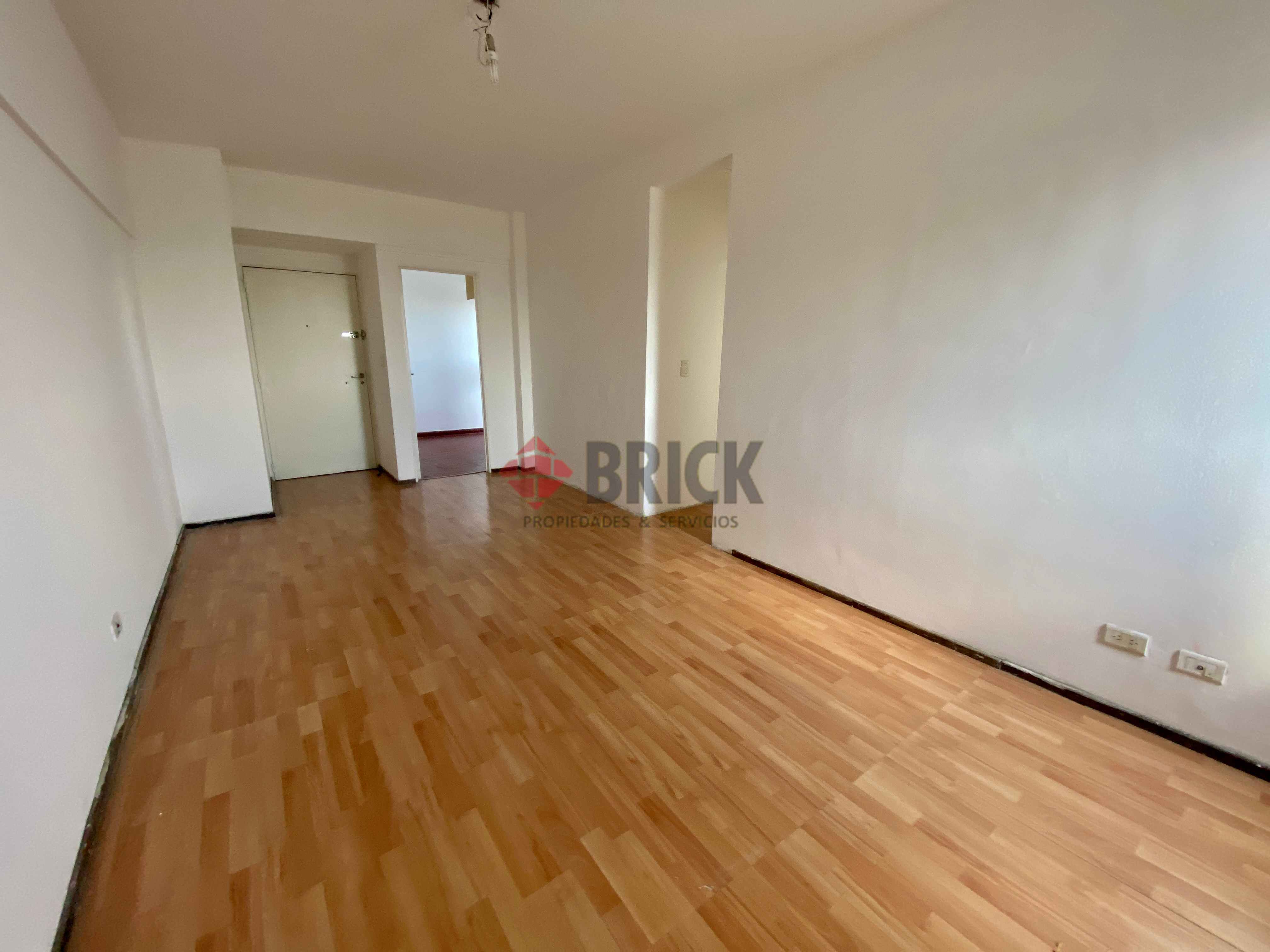 BRADLEY,EDUARDO al 300 Piso 12 5