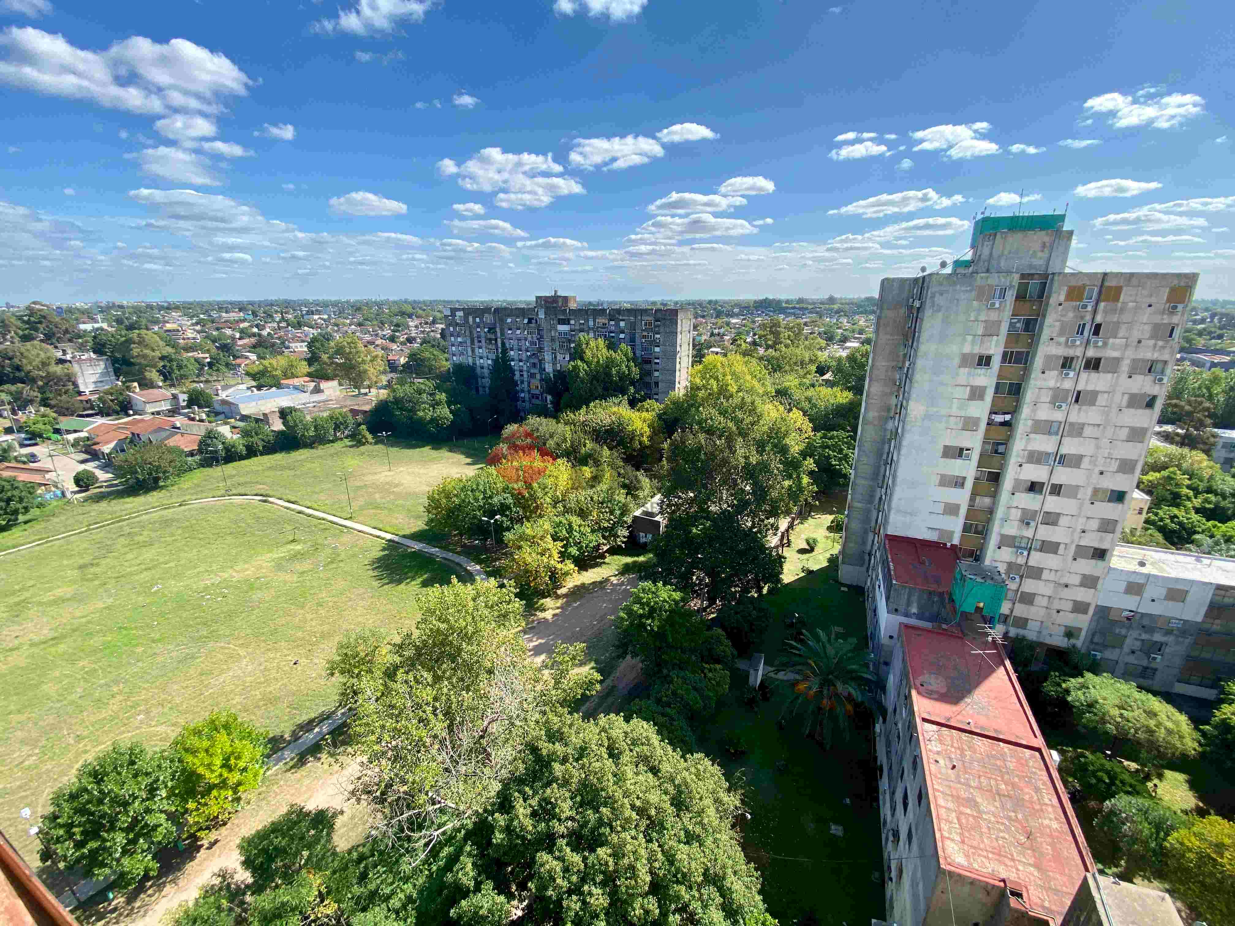 BRADLEY,EDUARDO al 300 Piso 12 3