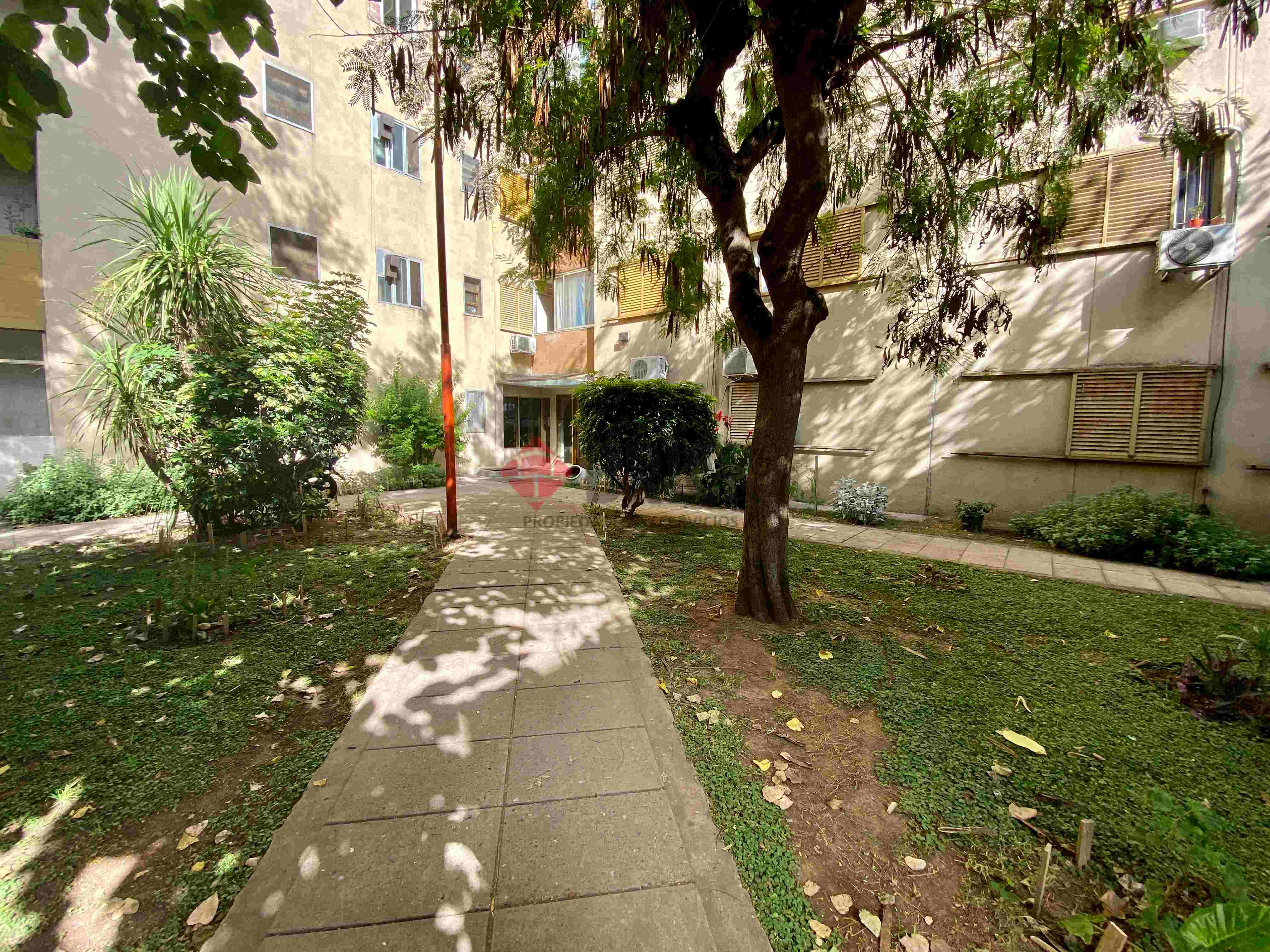 BRADLEY,EDUARDO al 300 Piso 12 13