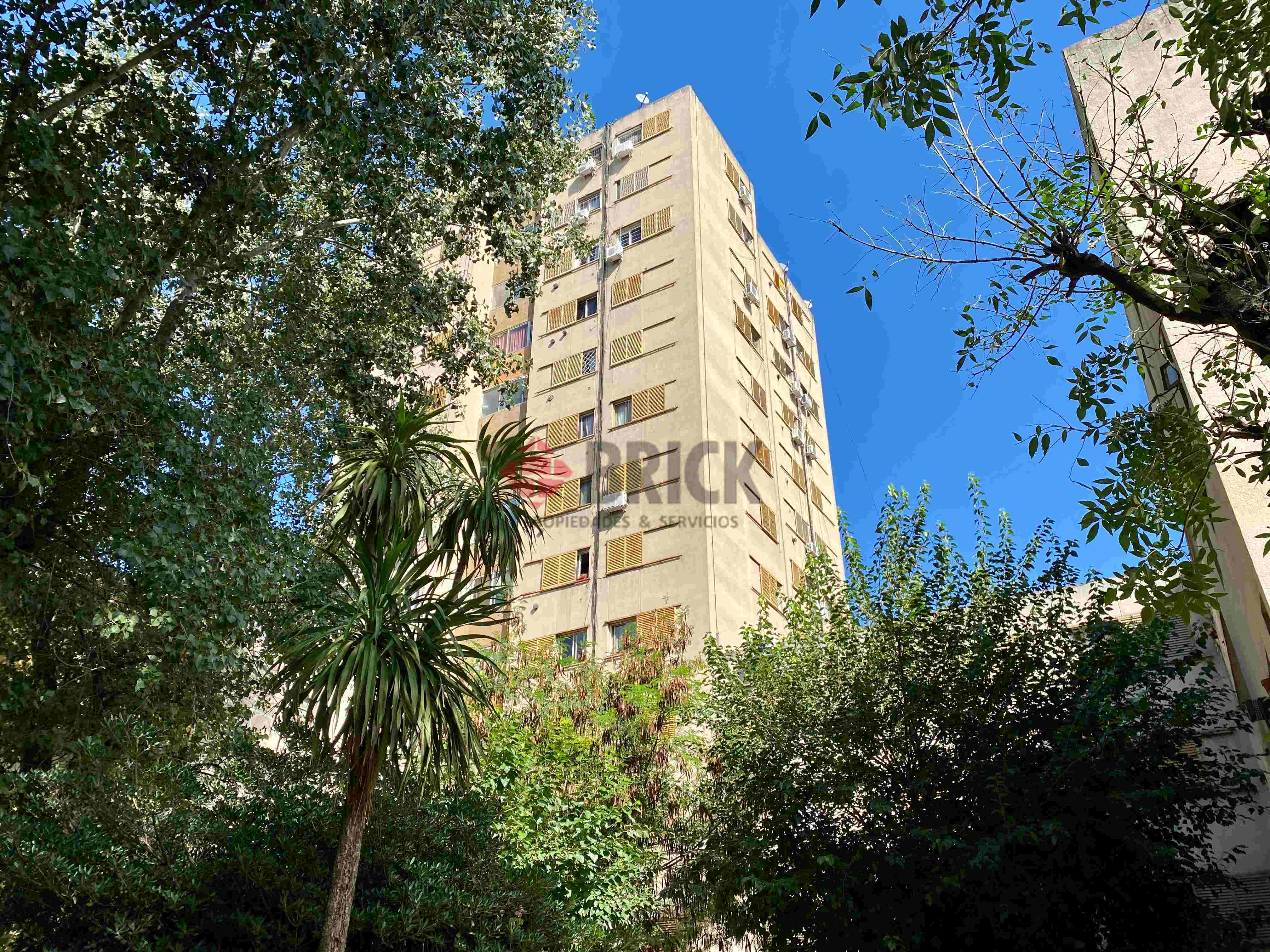 BRADLEY,EDUARDO al 300 Piso 12 2