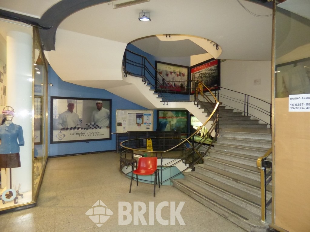 SANTA FE, AV. al 1500 Piso PB Loc. 40 6