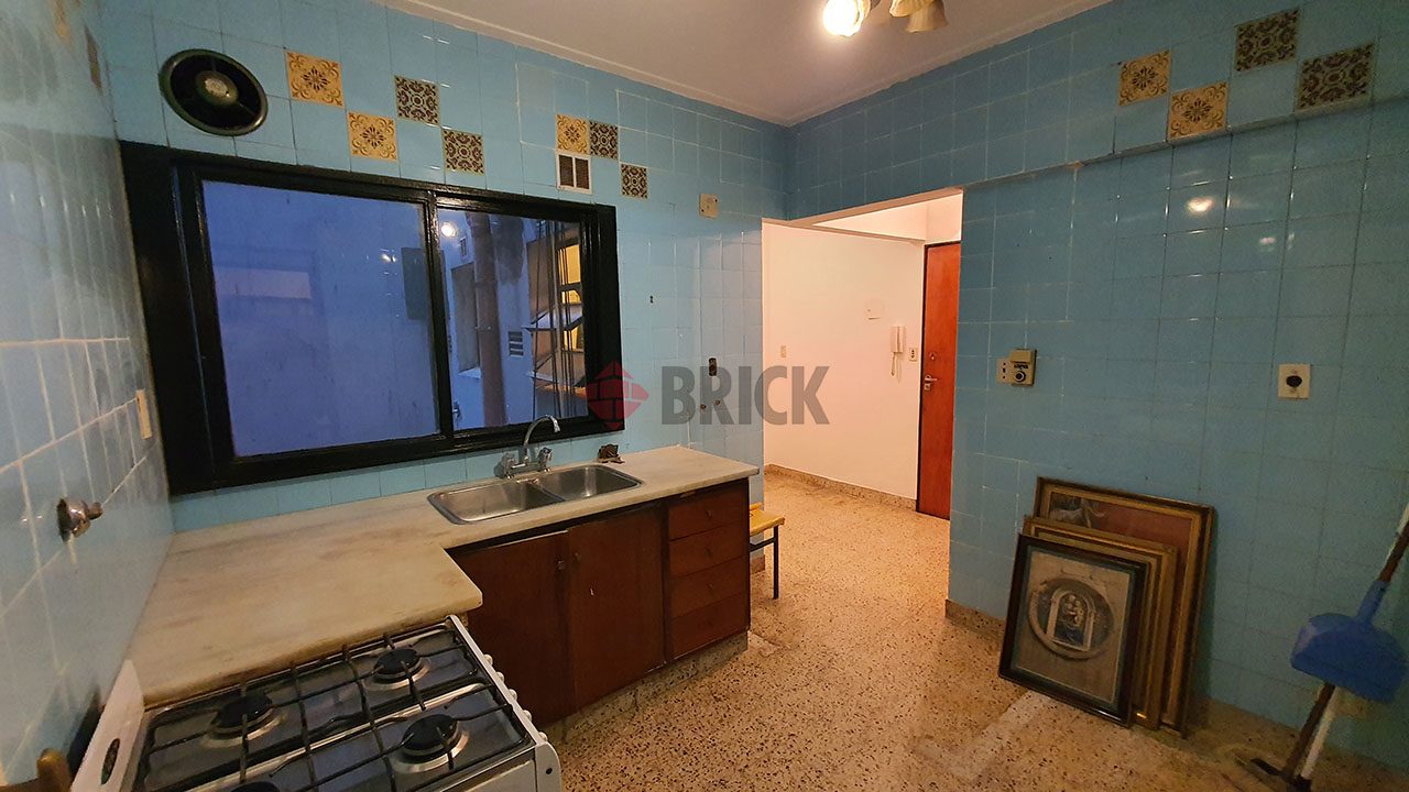 ECUADOR al 1500 Piso 2 16