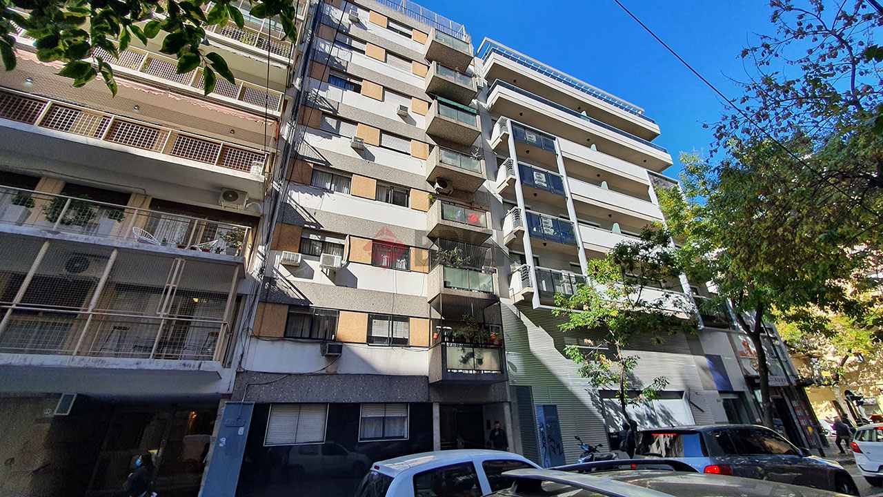 ECUADOR al 1500 Piso 2 22