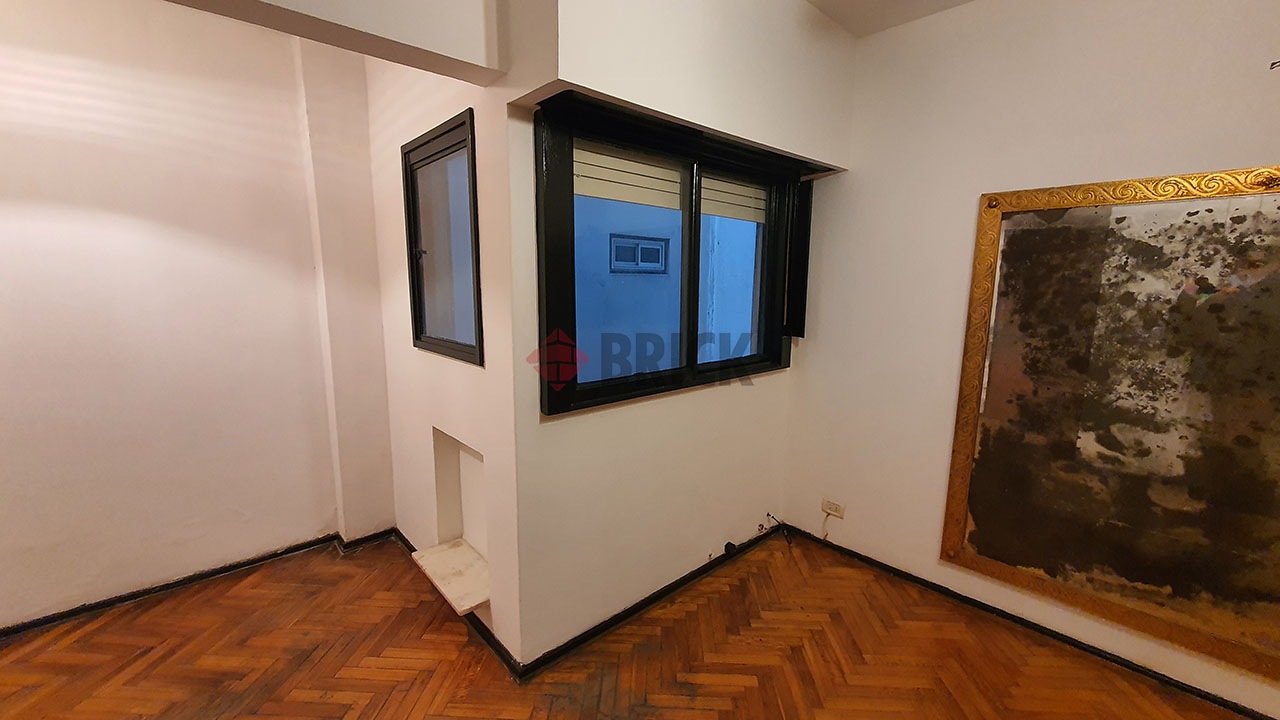 ECUADOR al 1500 Piso 2 4