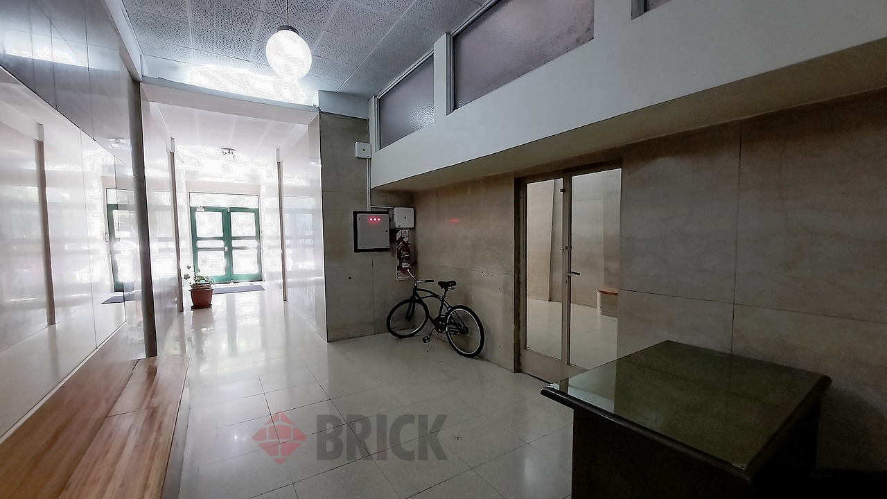 PELLEGRINI, CARLOS al 800 Piso 7 23