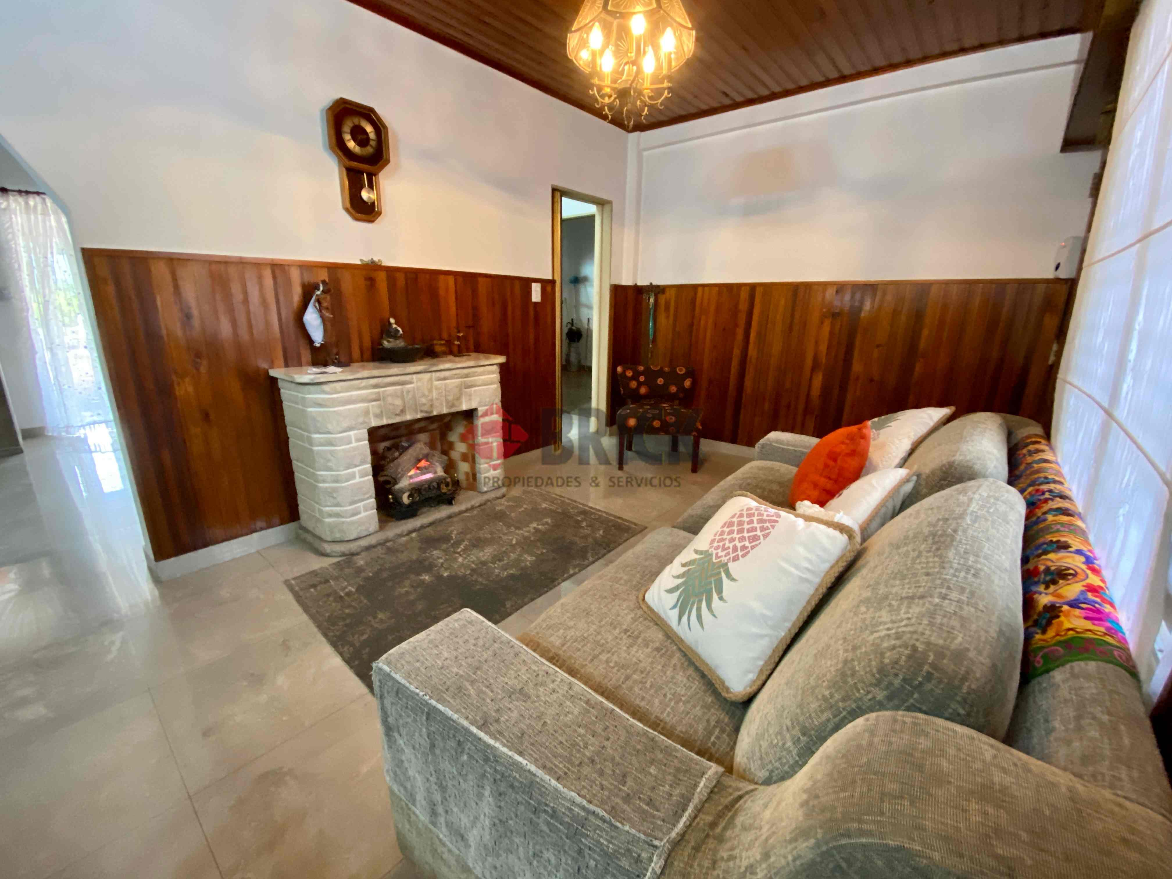 MERCEDES ALVAREZ al 2000 11