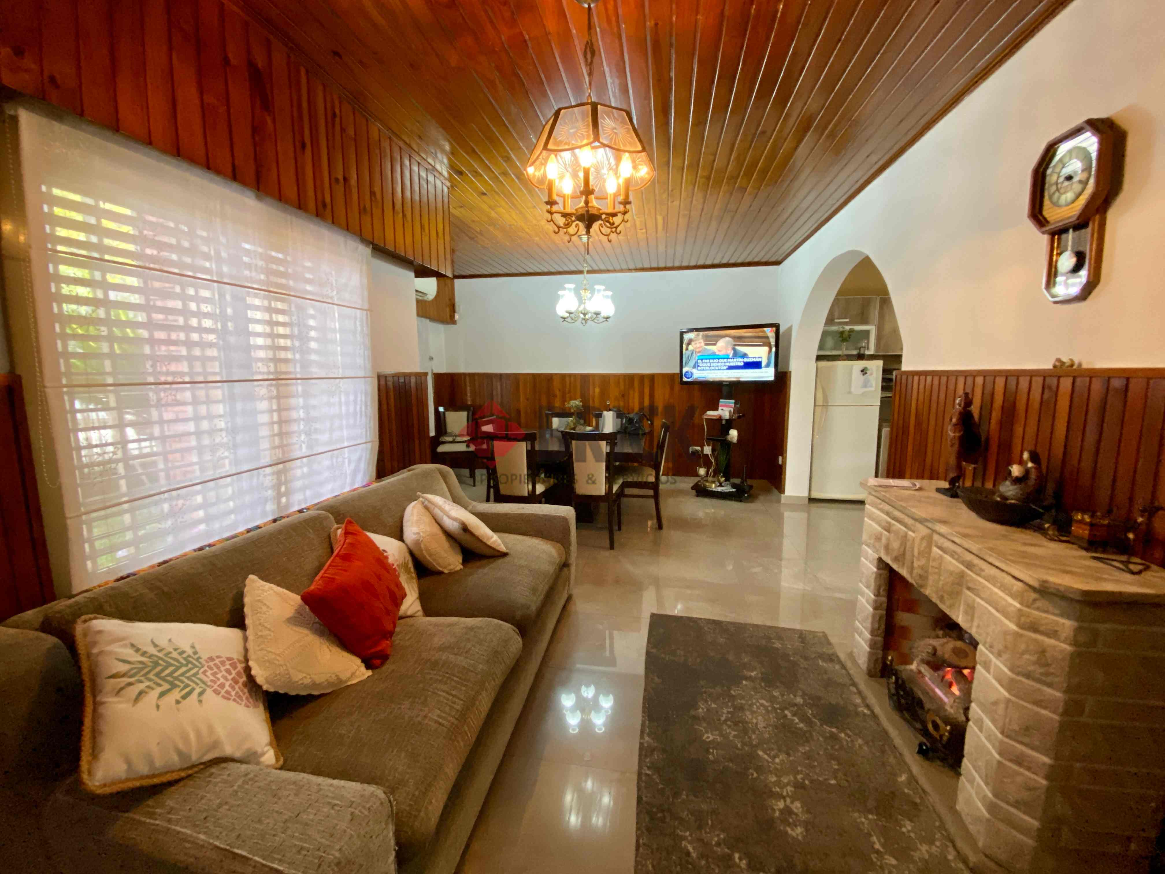 MERCEDES ALVAREZ al 2000 10