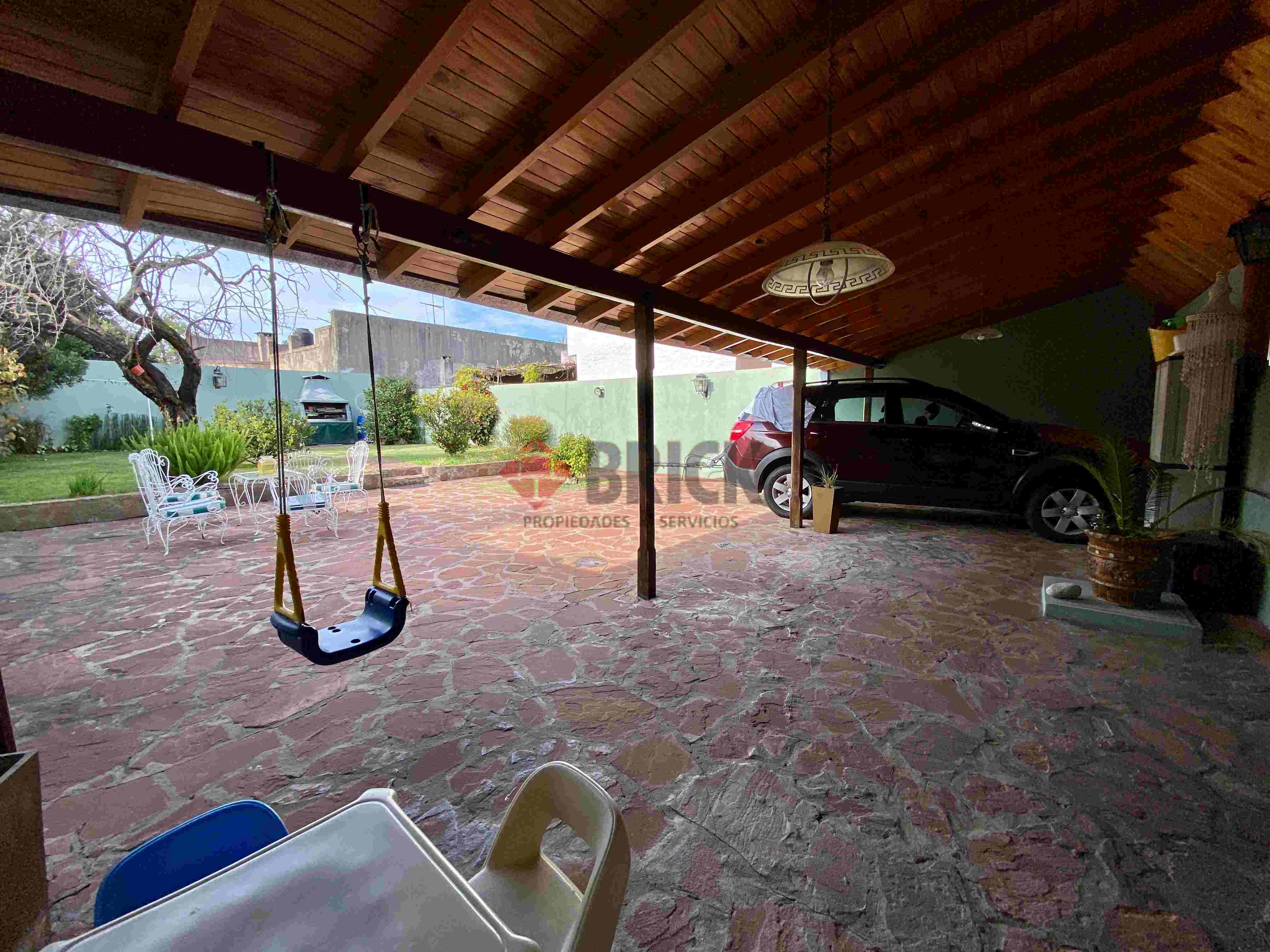 MERCEDES ALVAREZ al 2000 15