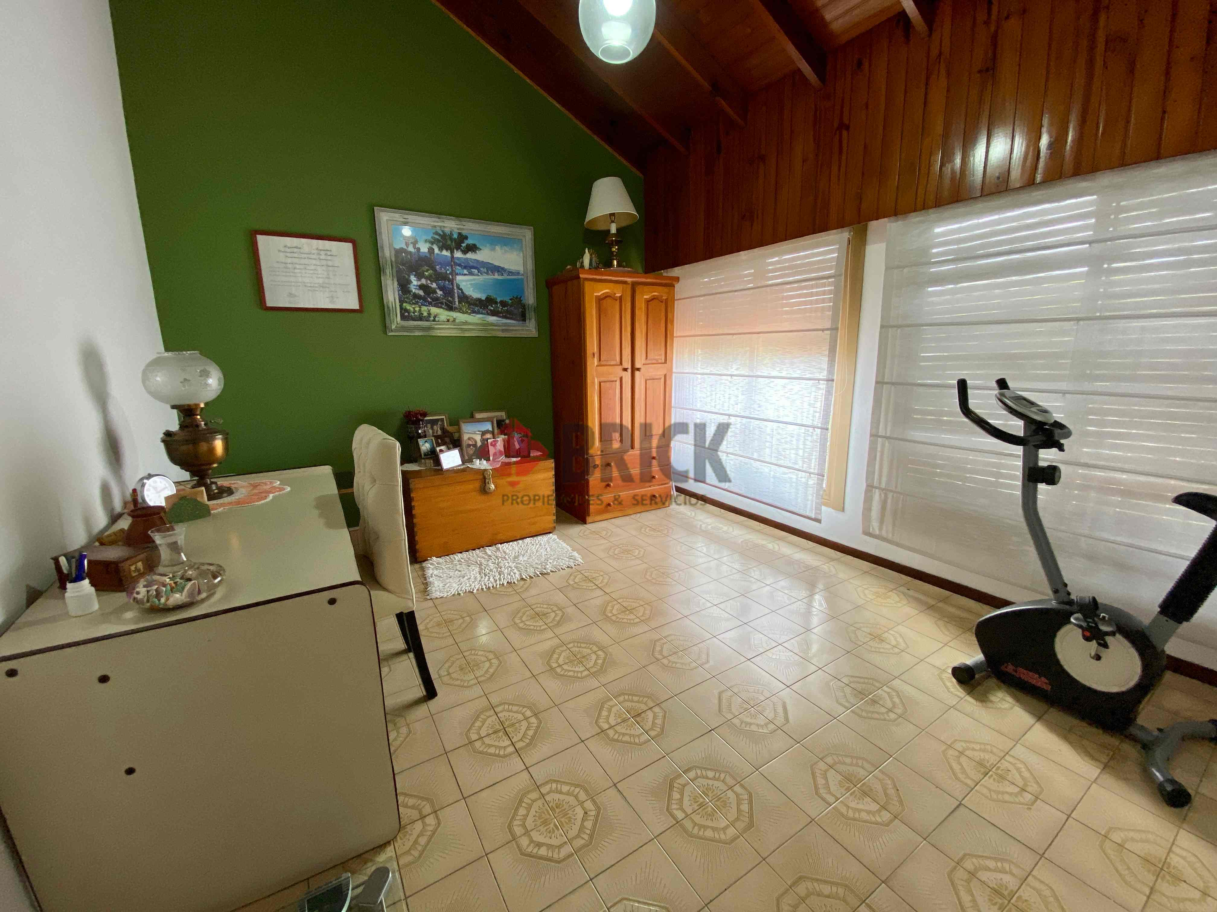 MERCEDES ALVAREZ al 2000 18