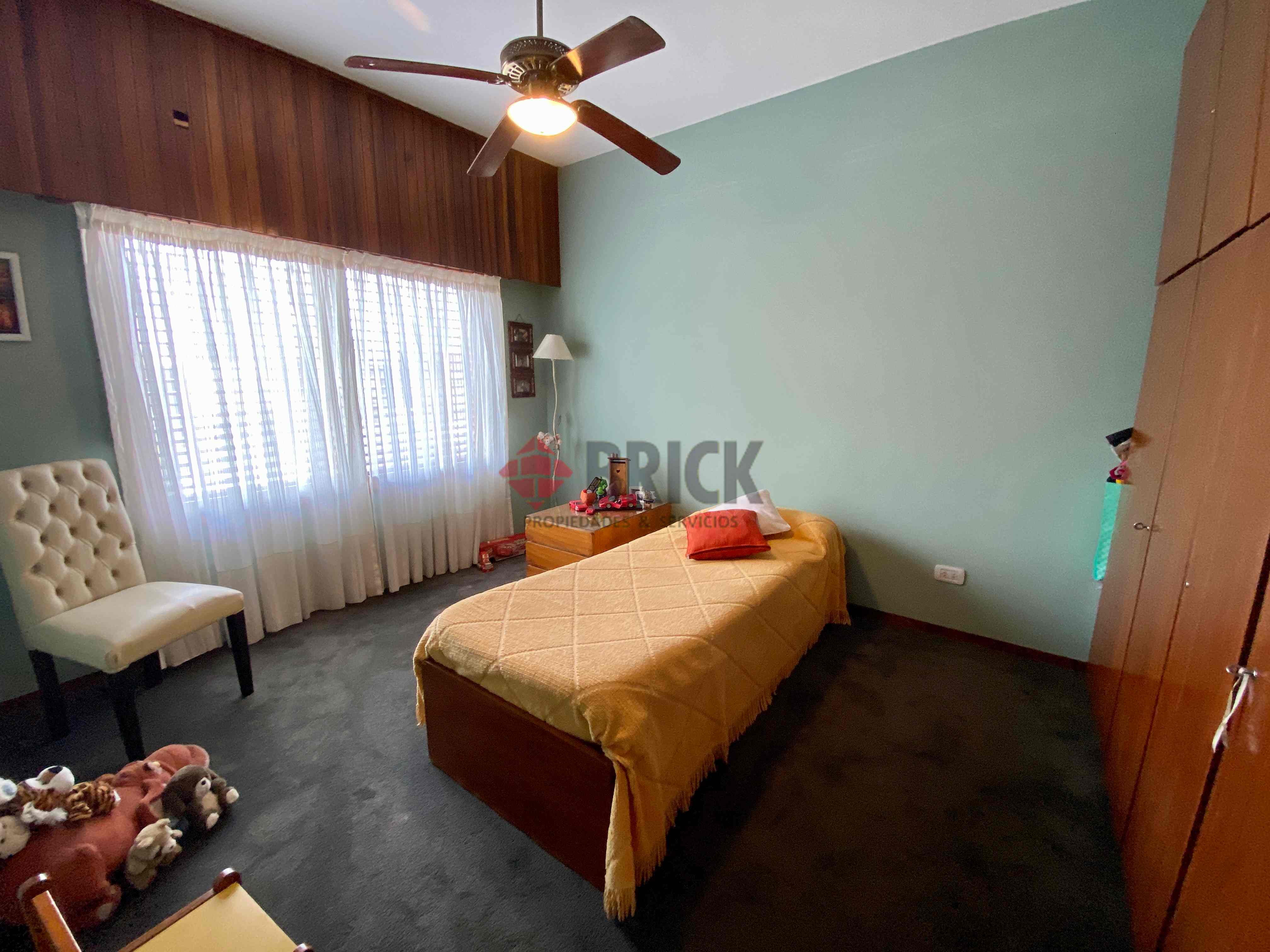 MERCEDES ALVAREZ al 2000 23