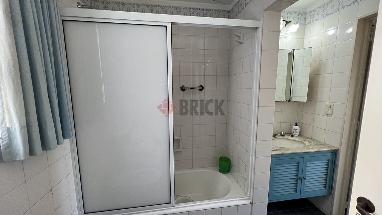 CONDE al 2200 Piso 6 24