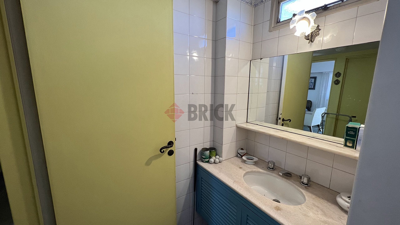 CONDE al 2200 Piso 6 25