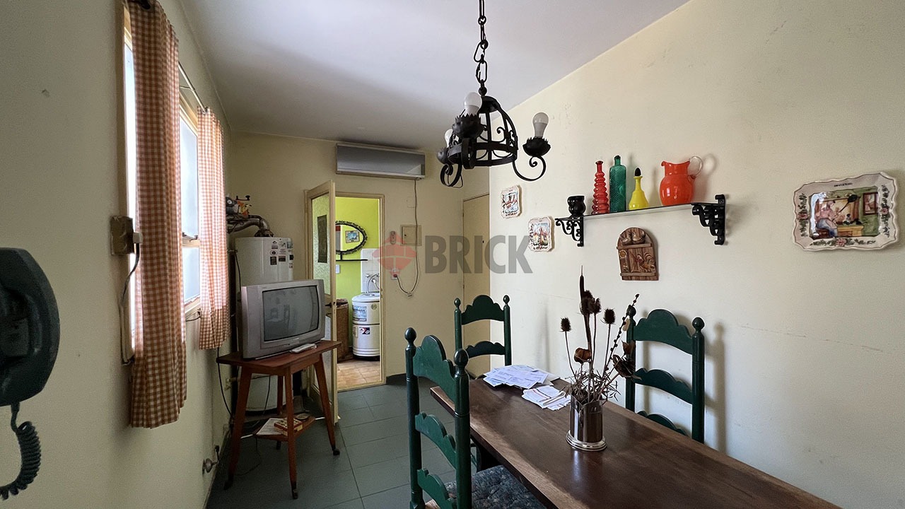 CONDE al 2200 Piso 6 32