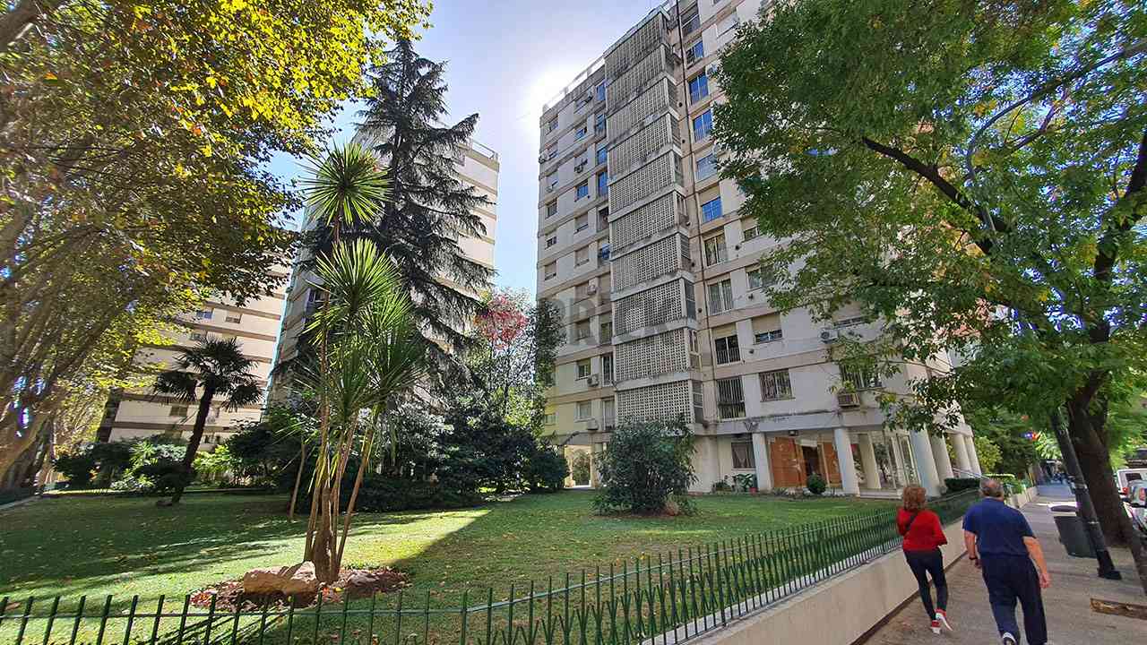 MENDOZA al 1700 Piso 6 16