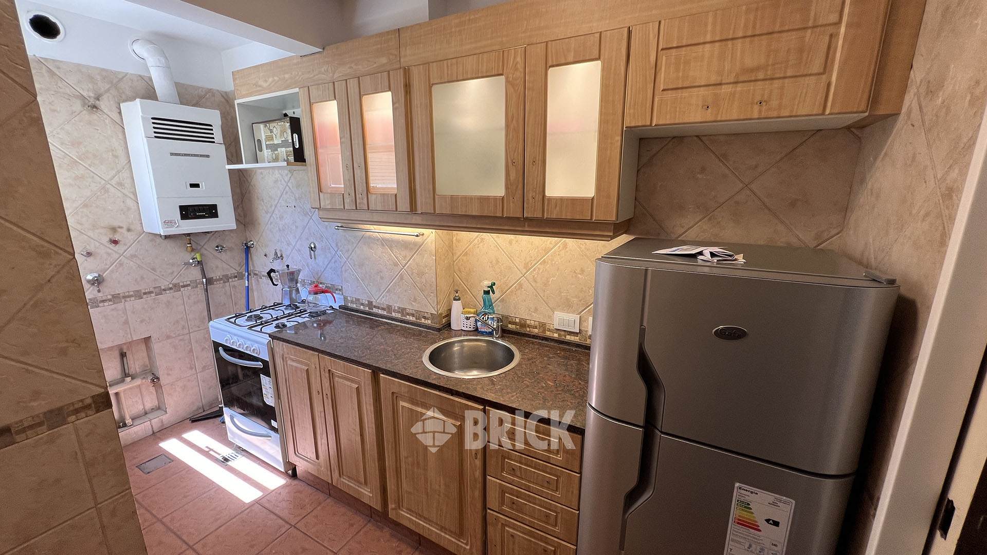 THAMES al 2000 Piso 5 11