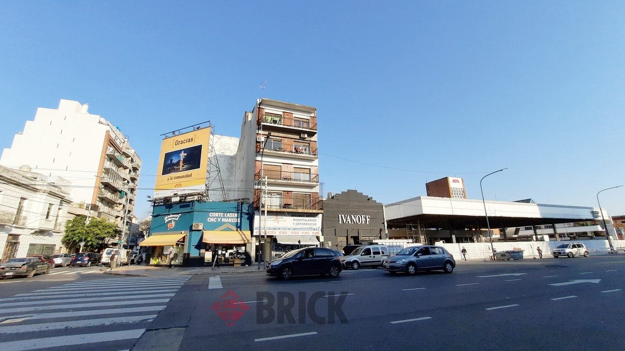 RIVADAVIA, AVDA. al 7500 Piso 2 24