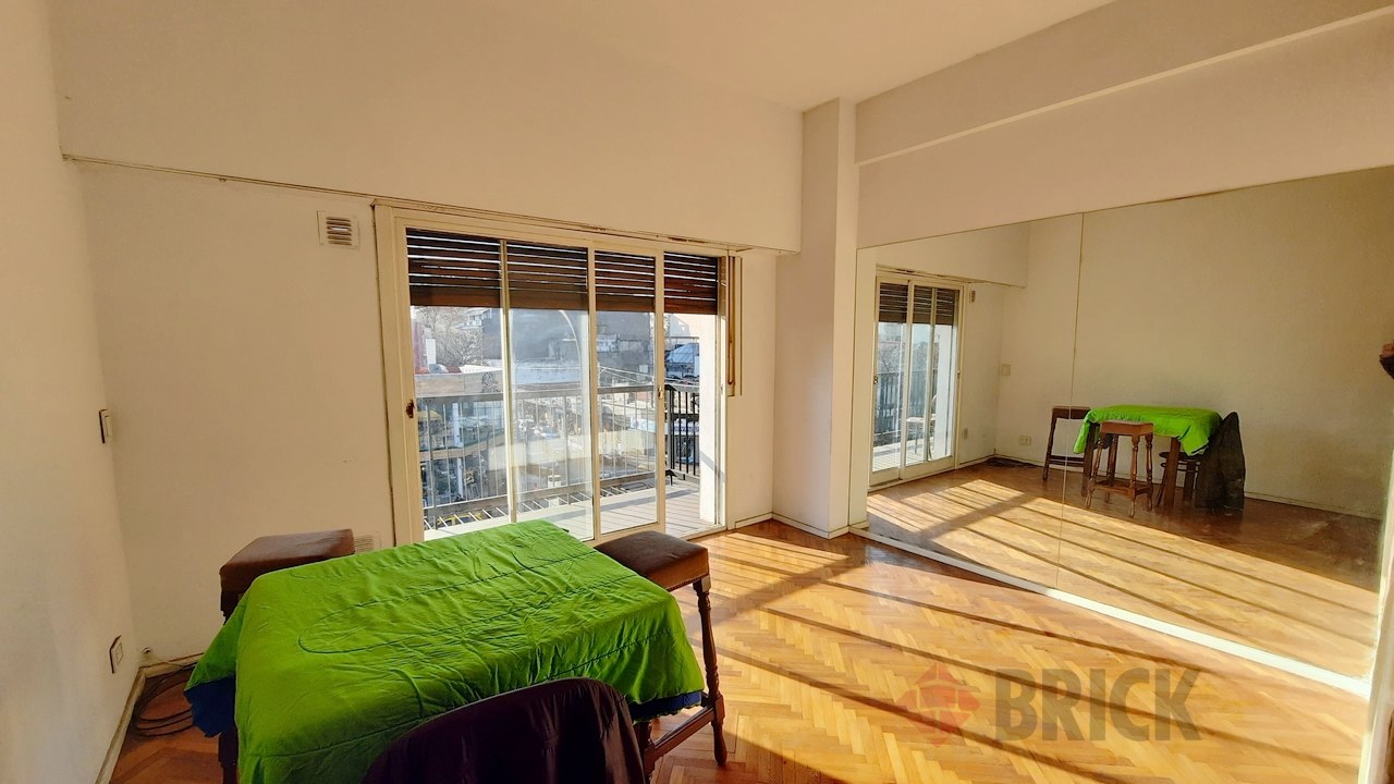 RIVADAVIA, AVDA. al 7500 Piso 2 1