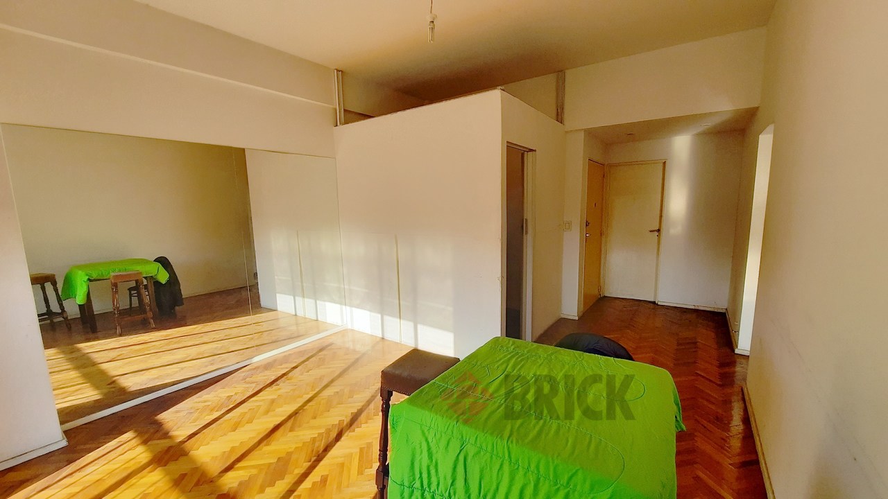 RIVADAVIA, AVDA. al 7500 Piso 2 3