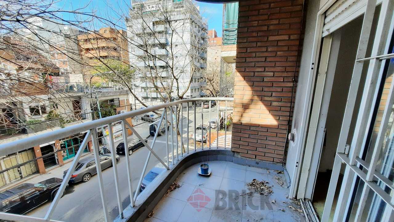 LAMBARE al 800 Piso 2 7