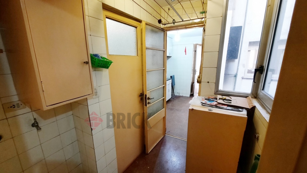 ECUADOR al 1400 Piso 7 17