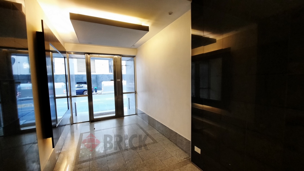 ECUADOR al 1400 Piso 7 23