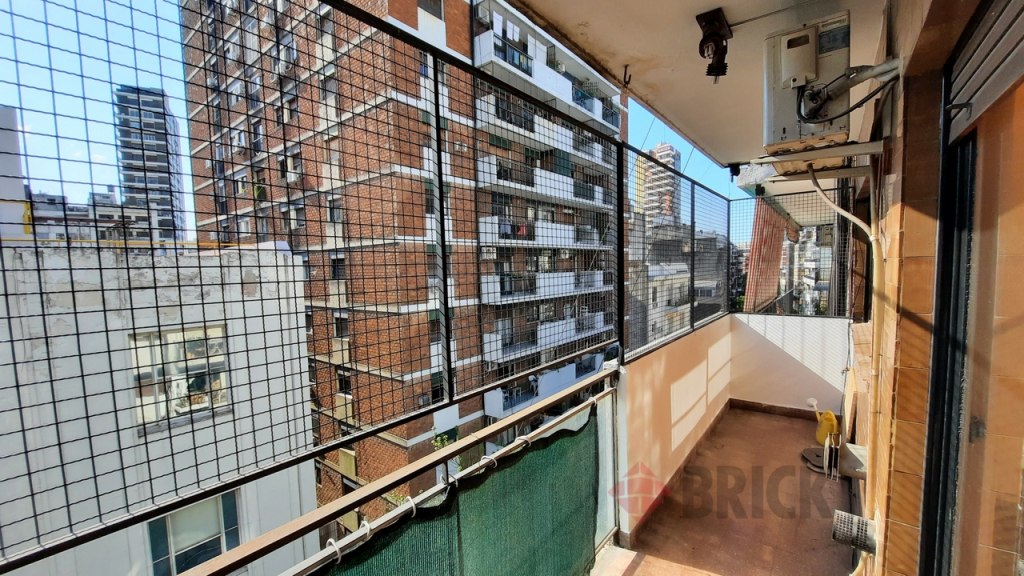 ECUADOR al 1400 Piso 7 6