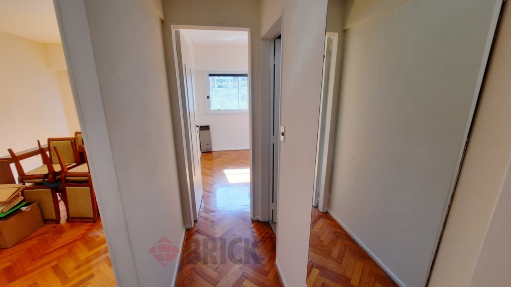 ECUADOR al 1400 Piso 7 7