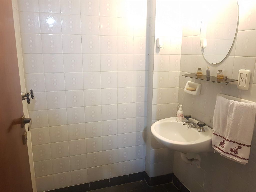 YRIGOYEN, HIPOLITO, AV. al 6600 Piso 1 15