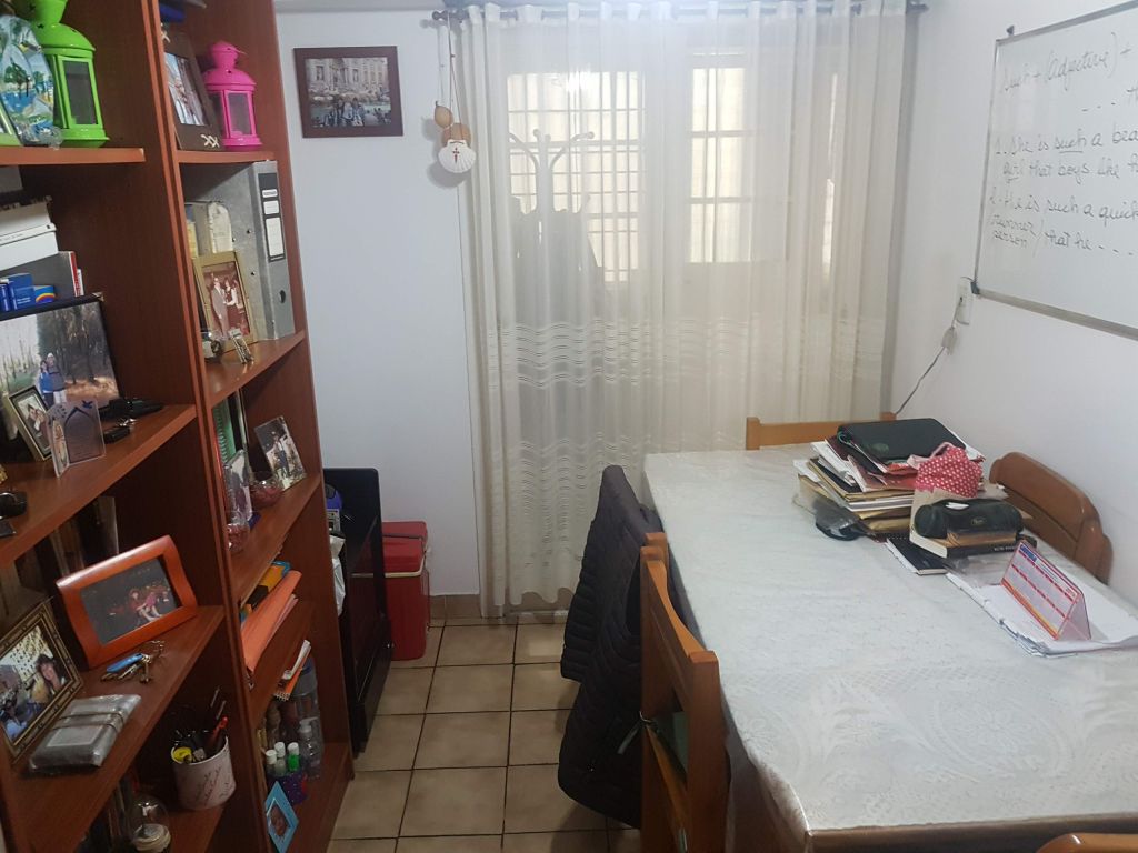 YRIGOYEN, HIPOLITO, AV. al 6600 Piso 1 16