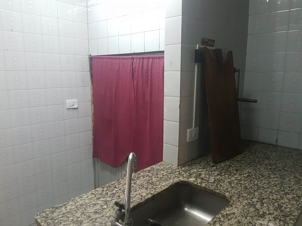 YRIGOYEN, HIPOLITO, AV. al 6600 Piso 1 23