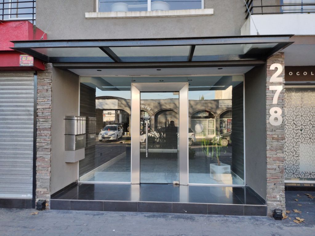 FONROUGE al 200 Piso PB 31