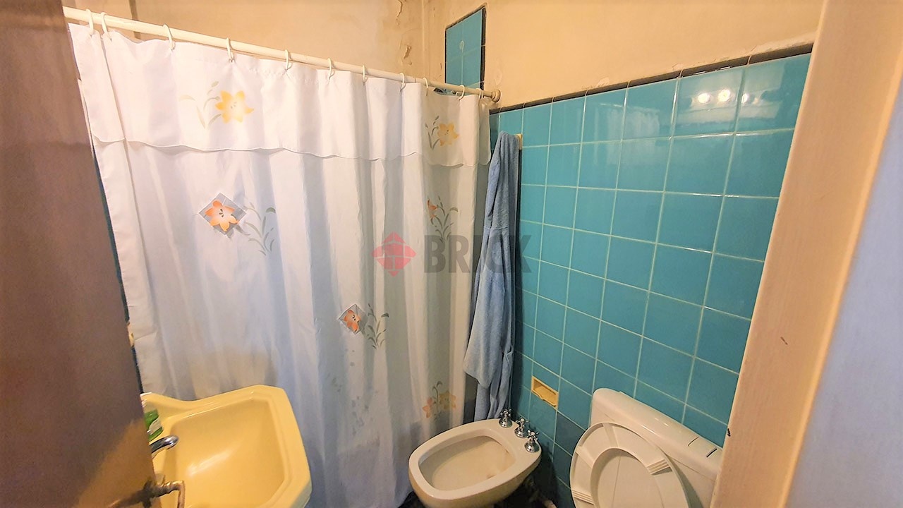 RIVADAVIA, AV. al 6500 Piso 1 10