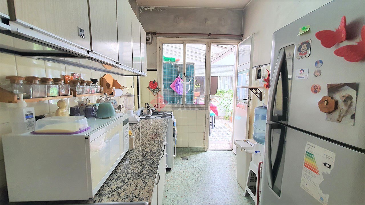 RIVADAVIA, AV. al 6500 Piso 1 5