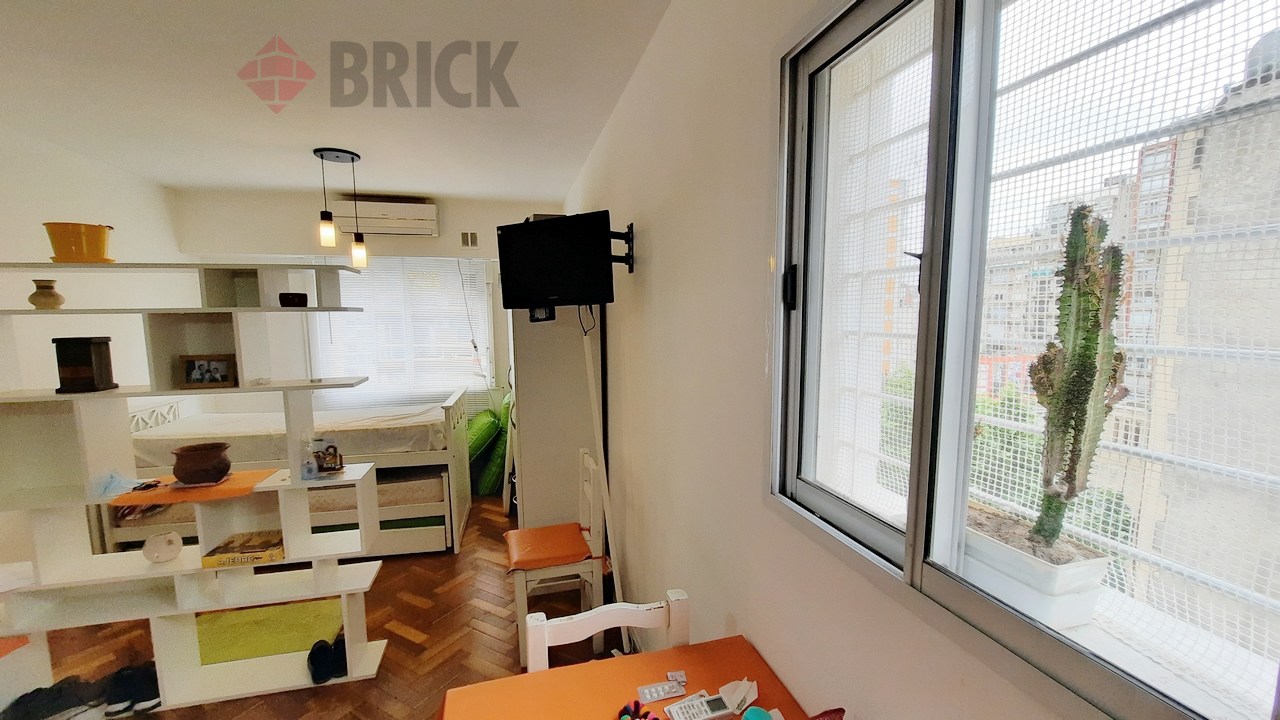 PUEYRREDON, AV. al 1300 Piso 7 9