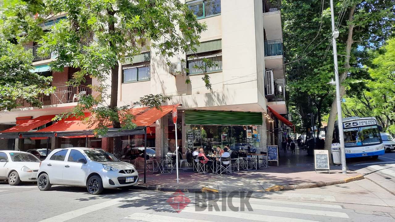 CASEROS, AV. al 3000 11