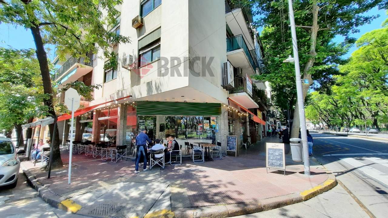 CASEROS, AV. al 3000 1