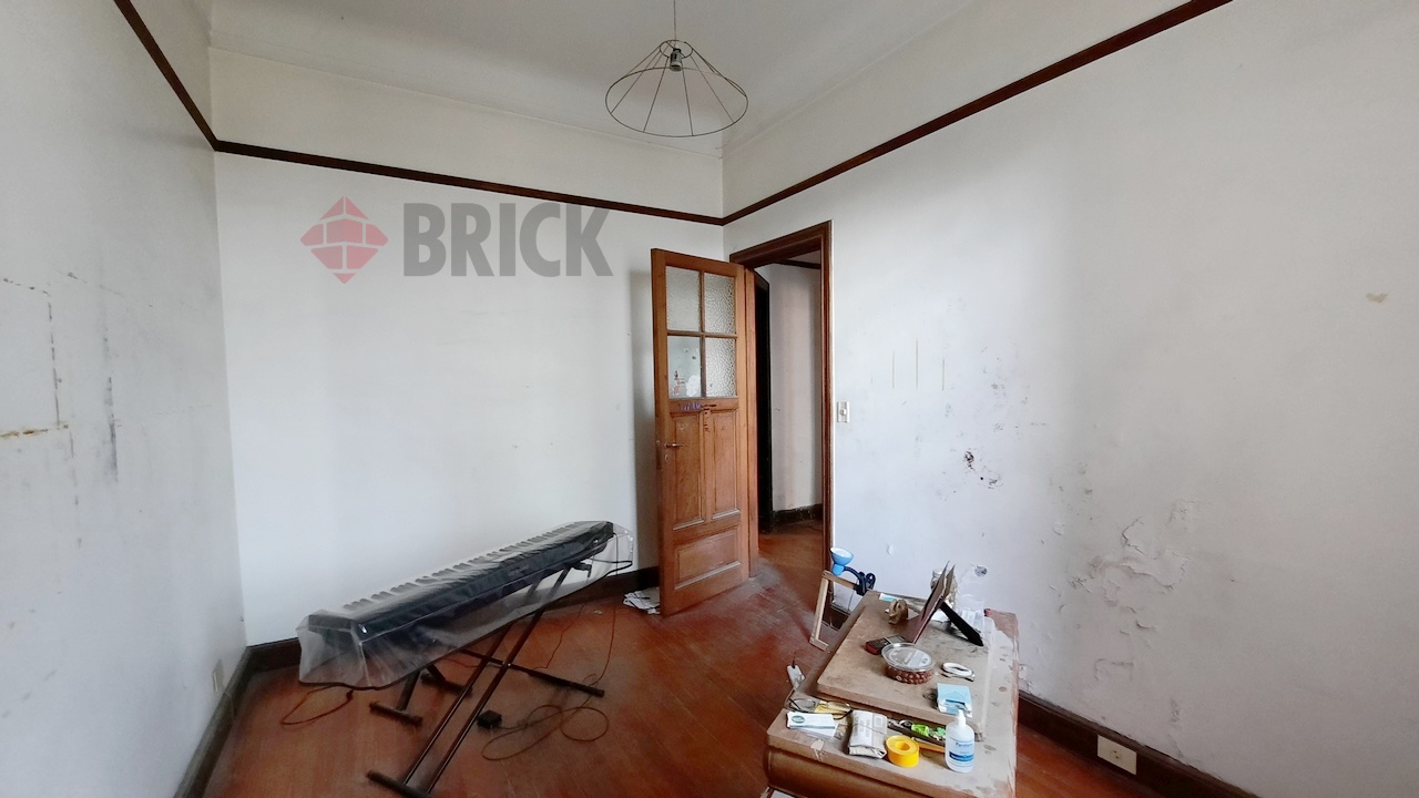 RIVADAVIA, AV. al 3200 Piso 2 12