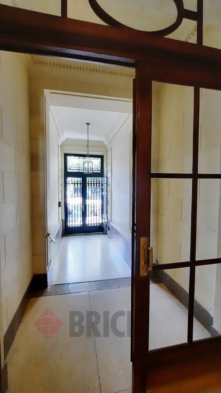 RIVADAVIA, AV. al 3200 Piso 2 19