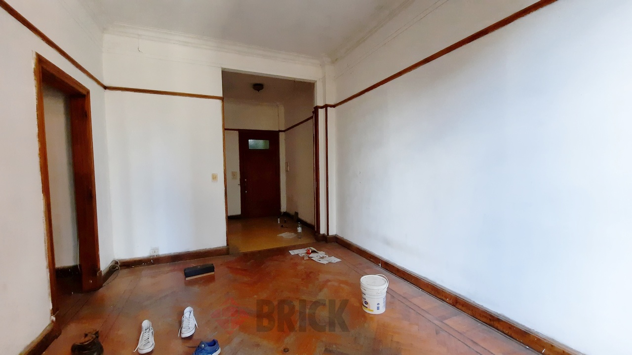 RIVADAVIA, AV. al 3200 Piso 2 3