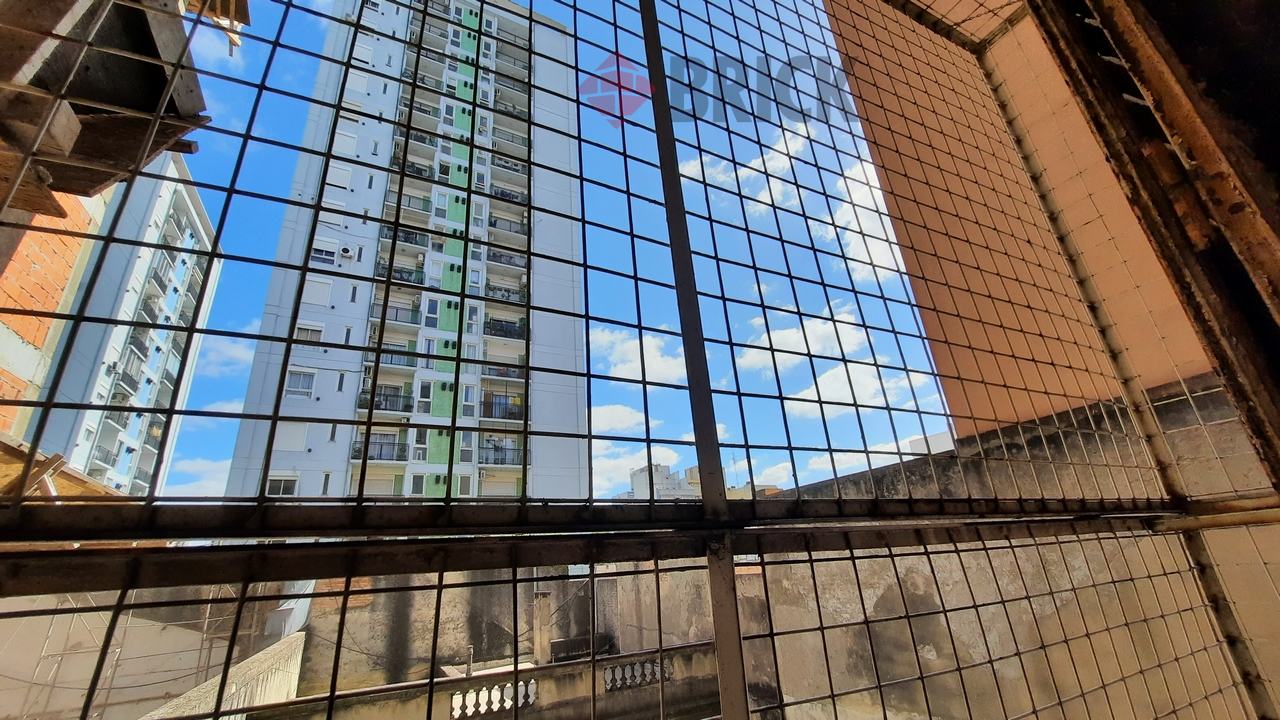 RIVADAVIA, AV. al 3200 Piso 2 4