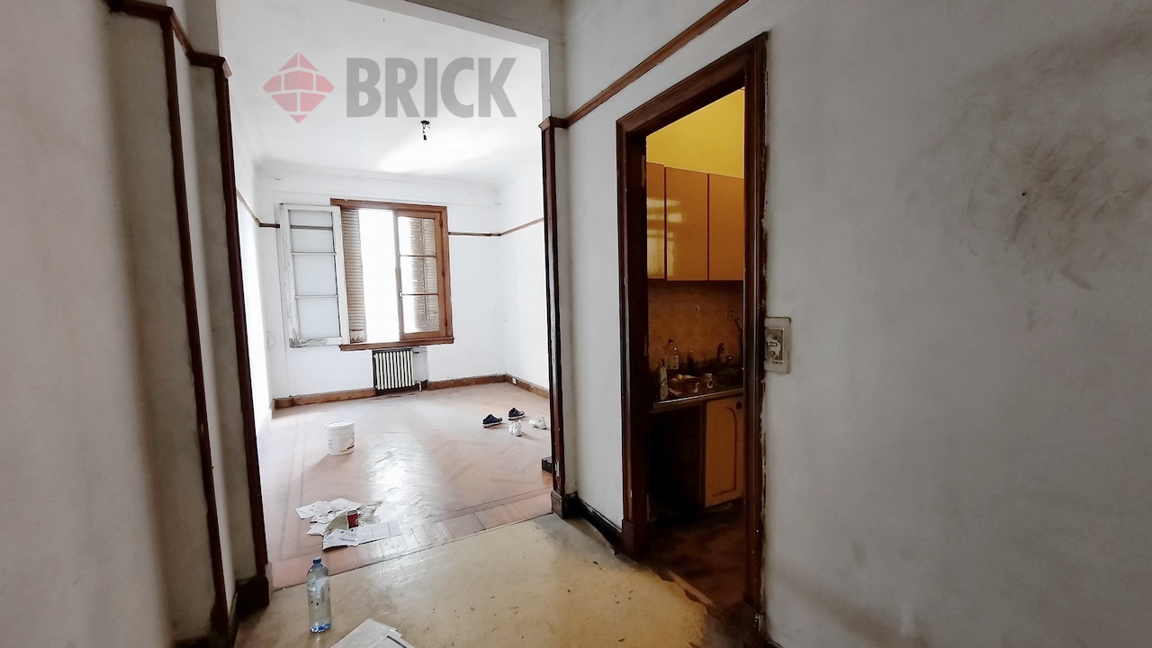 RIVADAVIA, AV. al 3200 Piso 2 6