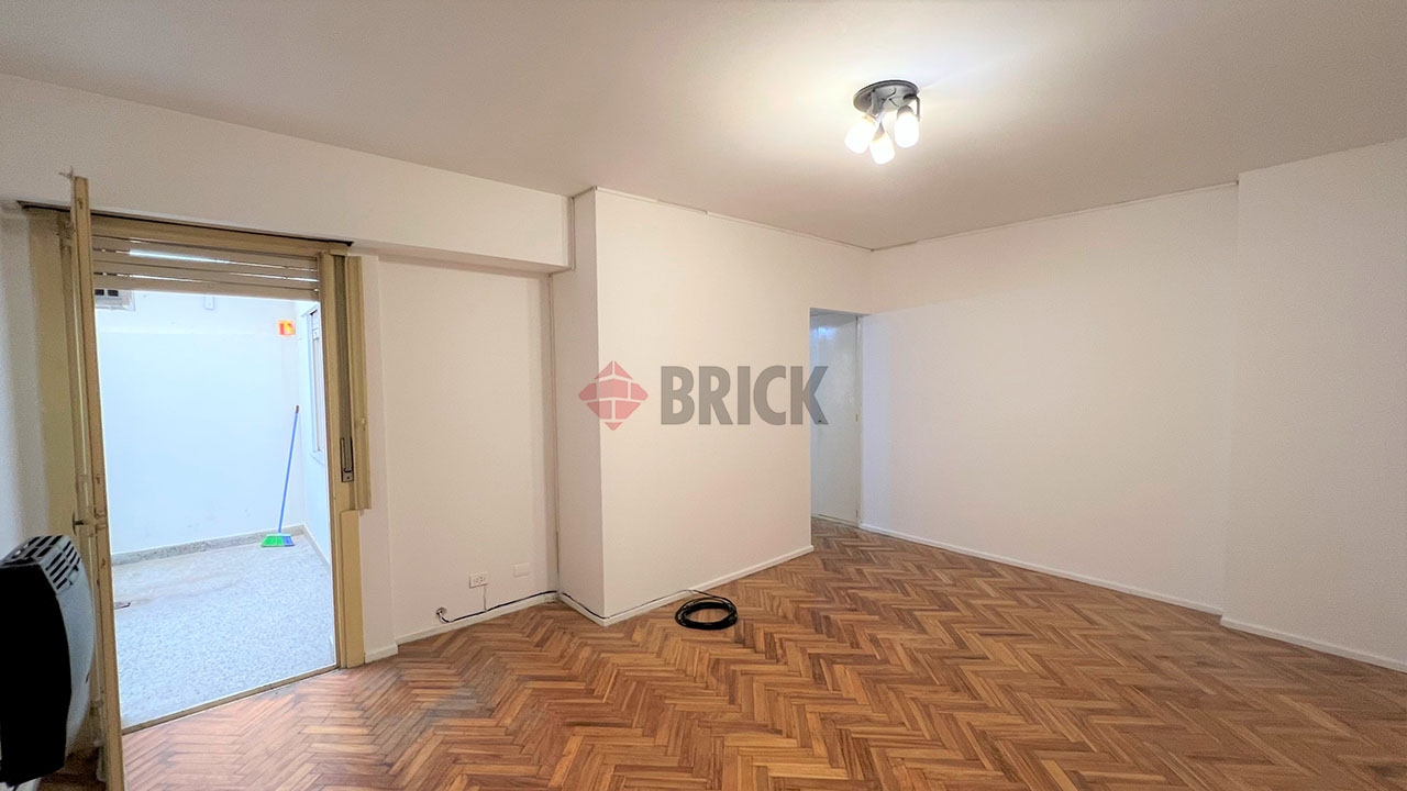 CARACAS al 4600 Piso 1 3