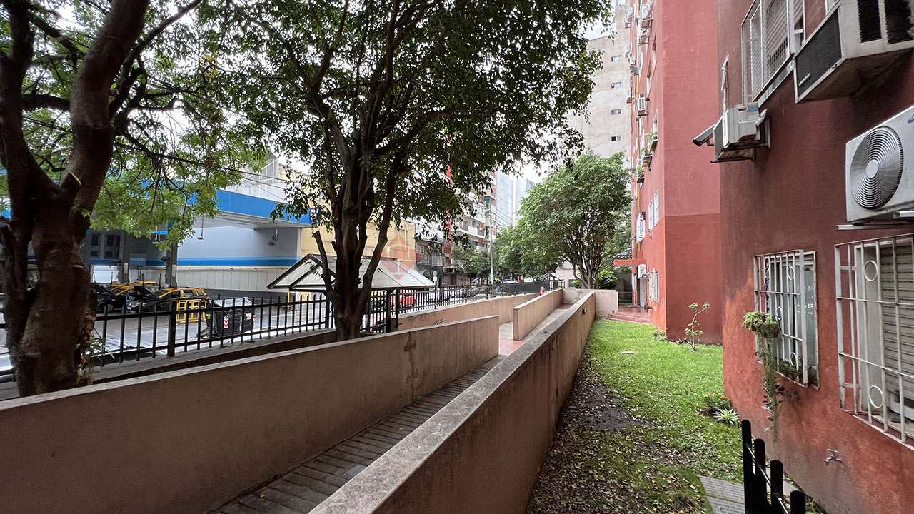 THAMES al 400 Piso 6 13