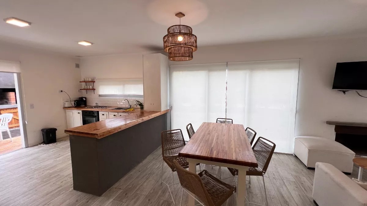 LAS GAVIOTAS (CALLE 30) 6