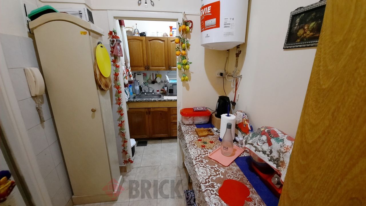 ECUADOR al 1300 Piso PB 12