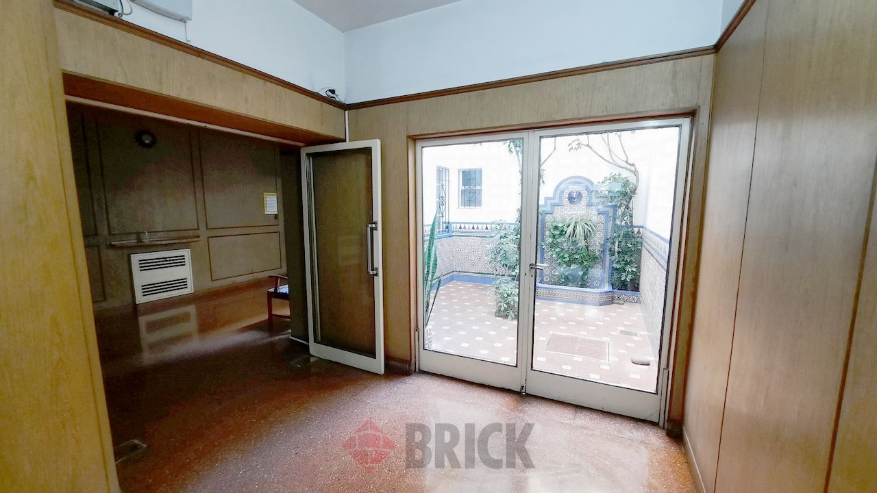 ECUADOR al 1300 Piso PB 20