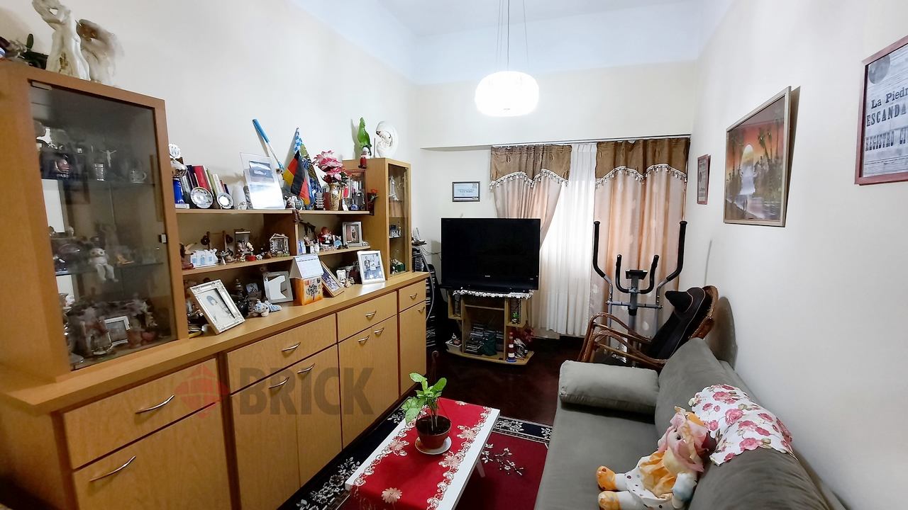 ECUADOR al 1300 Piso PB 2